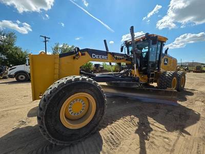 John Deere 772G Motor Grader