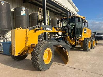 John Deere 772G Motor Grader