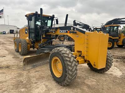 John Deere 772G Motor Grader