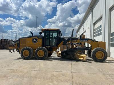 John Deere 772G Motor Grader