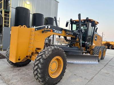 John Deere 772G Motor Grader