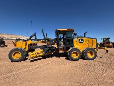 John Deere 772G Motor Grader