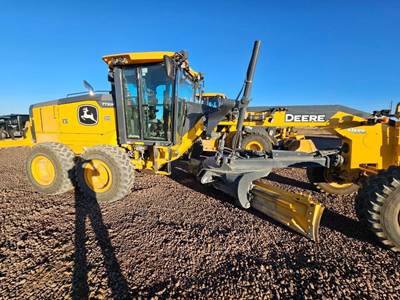 John Deere 772G Motor Grader