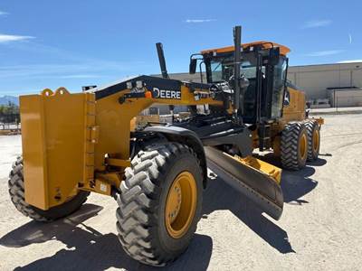 John Deere 772G Motor Grader