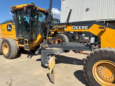 John Deere 772G Motor Grader