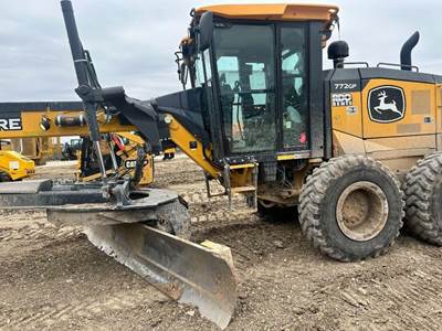 John Deere 772G Motor Grader