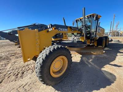 John Deere 772G Motor Grader