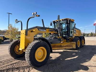 John Deere 772G Motor Grader