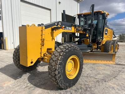 John Deere 772G Motor Grader