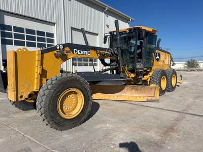 John Deere 772G Motor Grader