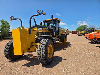 John Deere 772G Motor Grader