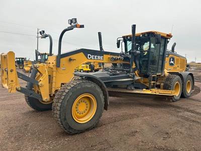 John Deere 772G Motor Grader