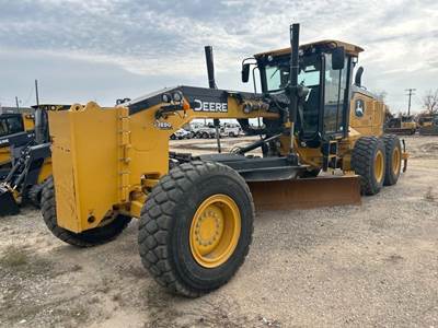 John Deere 772G Motor Grader