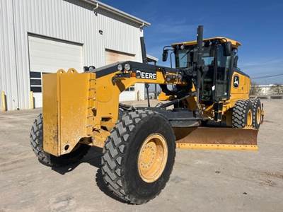 John Deere 772G Motor Grader