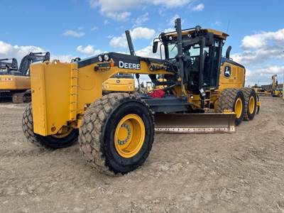 John Deere 772G Motor Grader