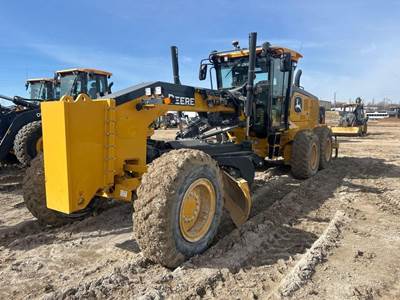 John Deere 772G Motor Grader