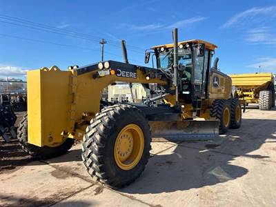 John Deere 772G Motor Grader