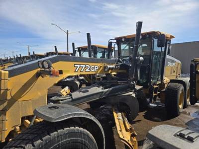 John Deere 772G Motor Grader