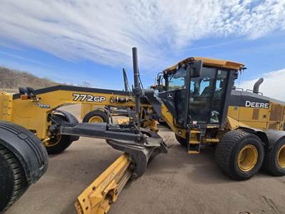 John Deere 772G Motor Grader