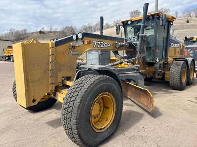 John Deere 772G Motor Grader