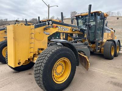 John Deere 772G Motor Grader