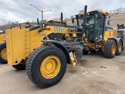 John Deere 772G Motor Grader