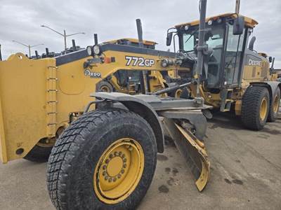John Deere 772G Motor Grader