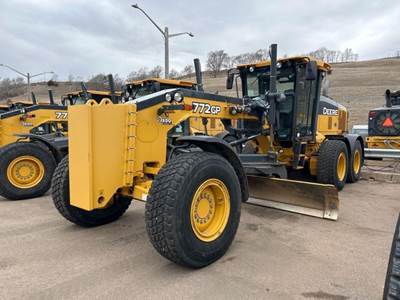John Deere 772G Motor Grader
