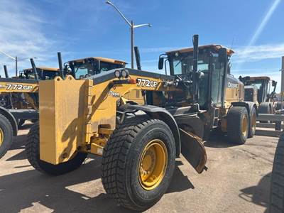 John Deere 772G Motor Grader