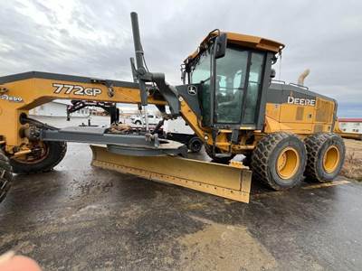 John Deere 772G Motor Grader