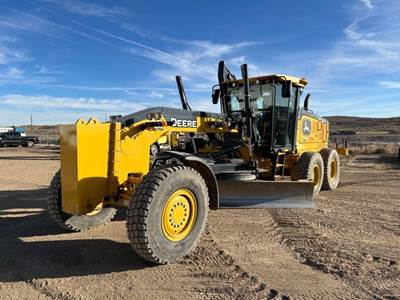 John Deere 772G Motor Grader