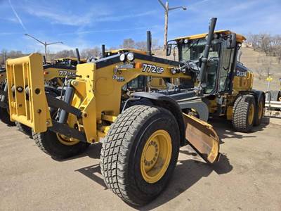 John Deere 772G Motor Grader
