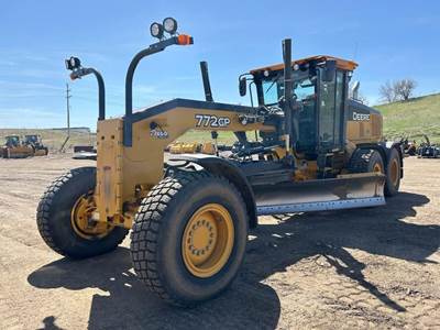 John Deere 772G Motor Grader