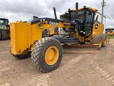 John Deere 772G Motor Grader