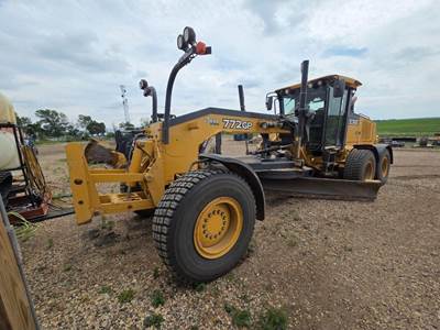 John Deere 772G Motor Grader