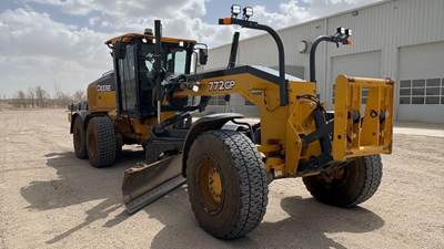 John Deere 772G Motor Grader