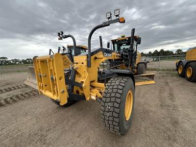 John Deere 772G Motor Grader