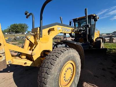 John Deere 772G Motor Grader