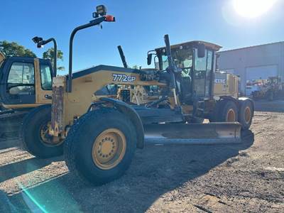 John Deere 772G Motor Grader
