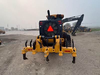 John Deere 772G Motor Grader
