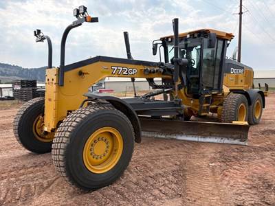 John Deere 772G Motor Grader