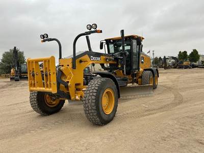 John Deere 772G Motor Grader