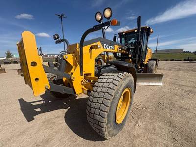 John Deere 772G Motor Grader