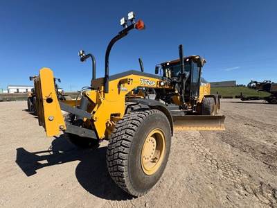 John Deere 772G Motor Grader