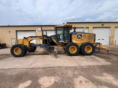 John Deere 872G Motor Grader