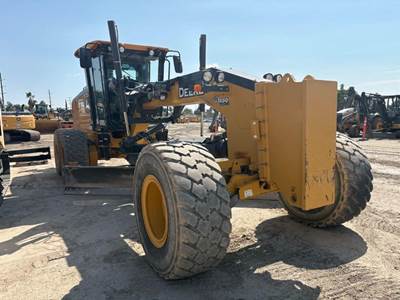 John Deere 872G Motor Grader