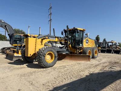 John Deere 872G Motor Grader