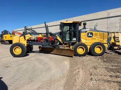 John Deere 872G Motor Grader