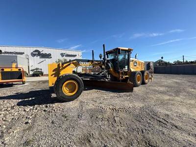 John Deere 872G Motor Grader