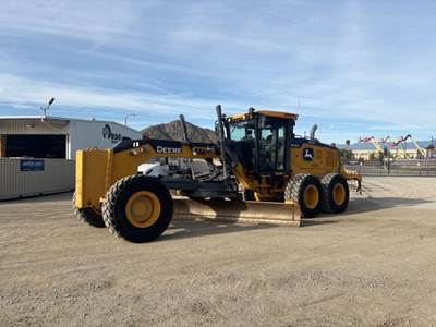 John Deere 872G Motor Grader